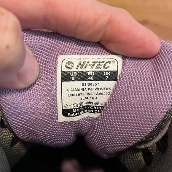 𝅺hi-tec hiking boots size 9, in good condition - Picture 6 of 8